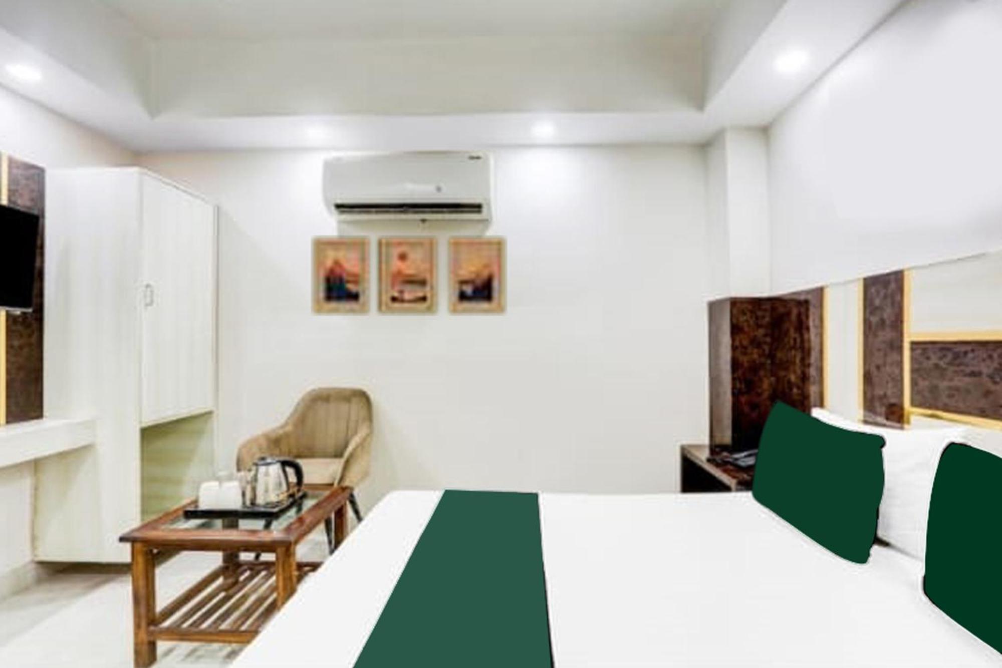 Hotel Swastik Place 2 Min Walk From Railway Station New Delhi