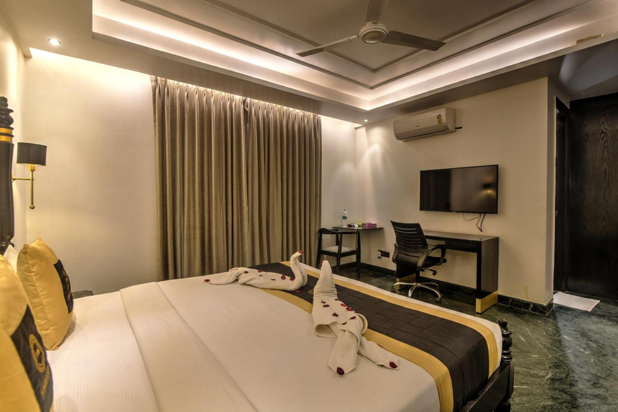 Hotel Foxoso Delhi Airport