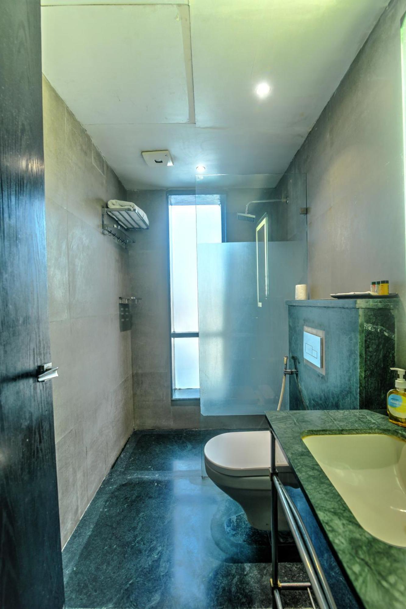Hotel Foxoso Delhi Airport