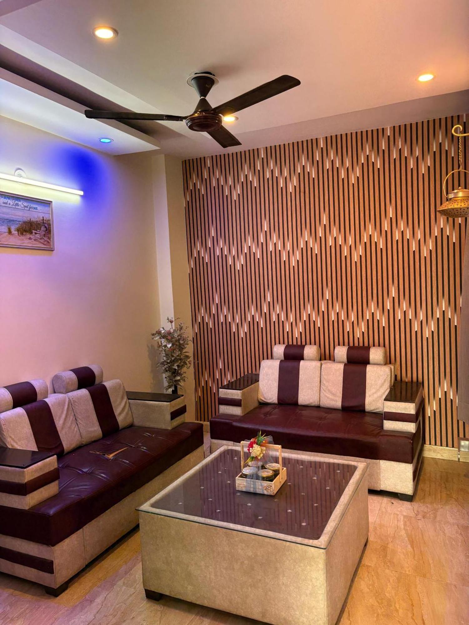 Independent 1 Bhk Flat In New Delhi