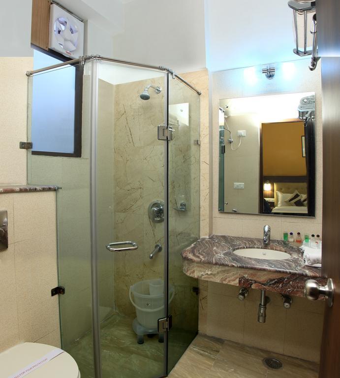 Tawang Near B L Kapoor Hospital A Well Hygiene Hotel 3*