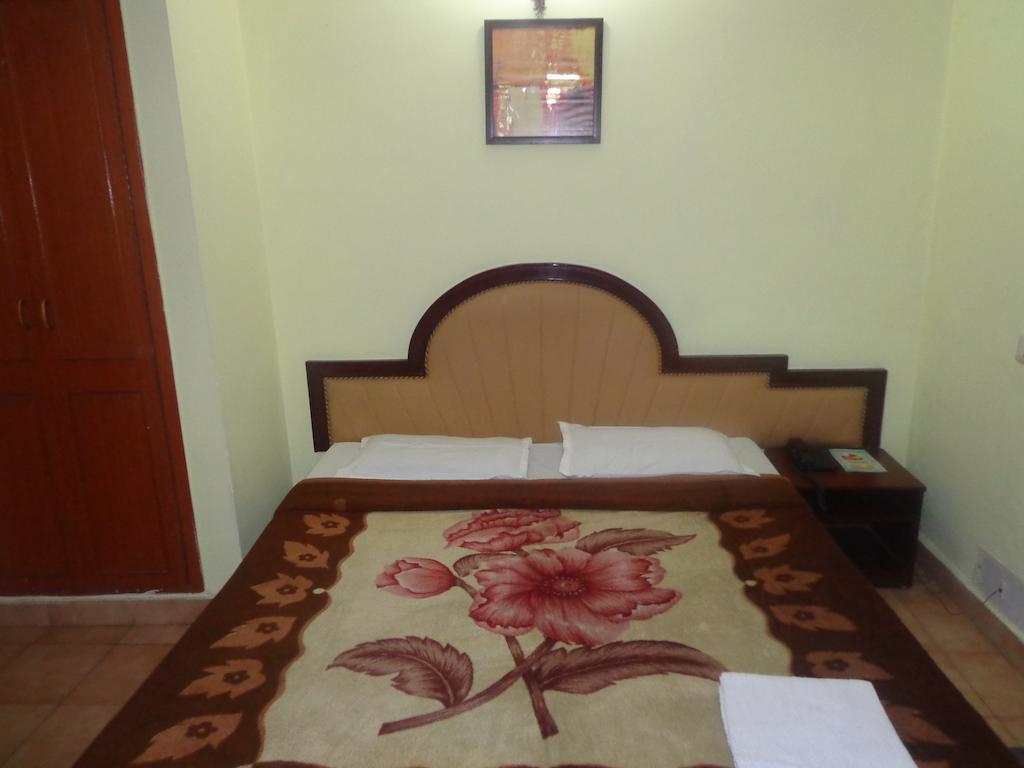 Harjas Palace Hotel New Delhi