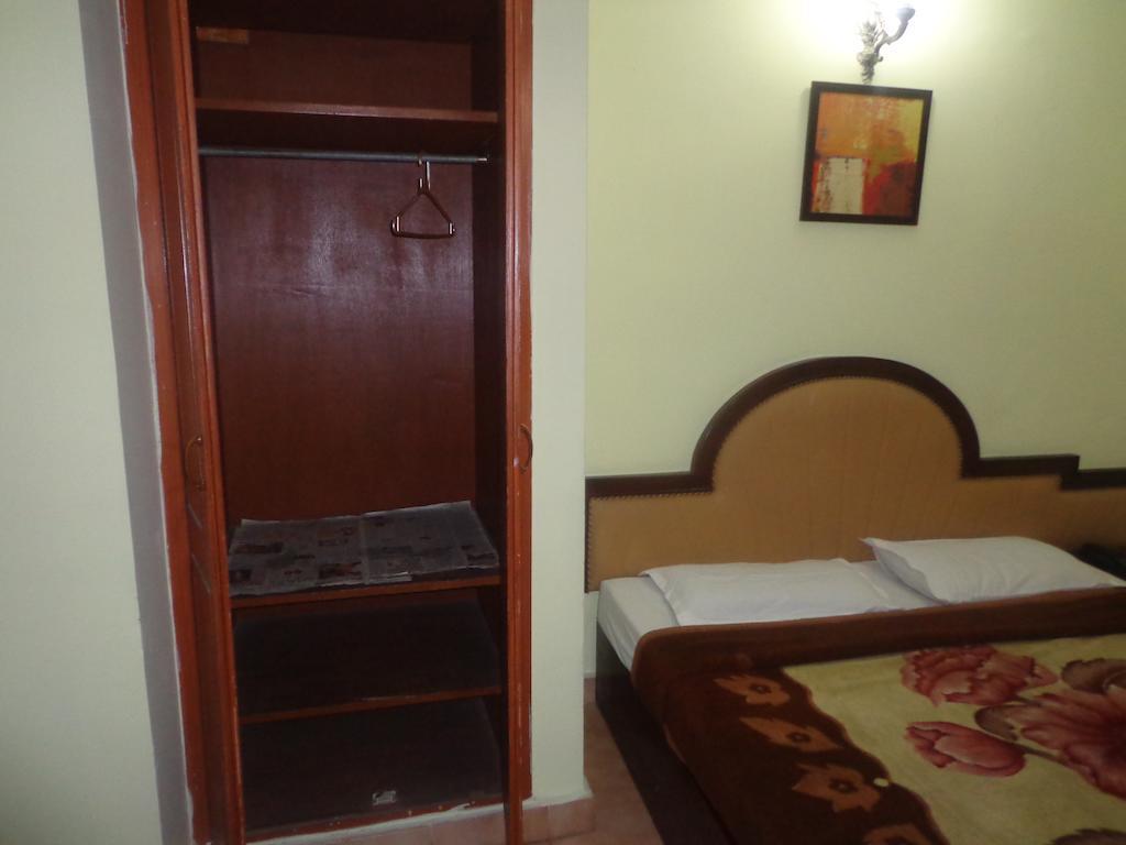 Harjas Palace 2*