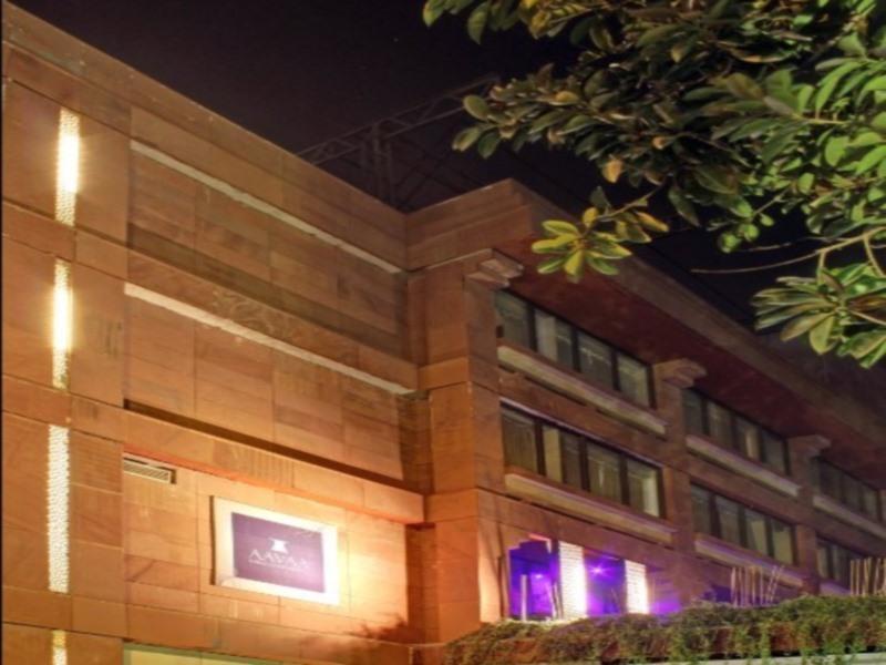 Aavaa Surya Continental 3* New Delhi