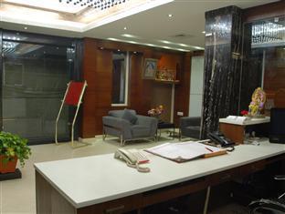 Omega Residency