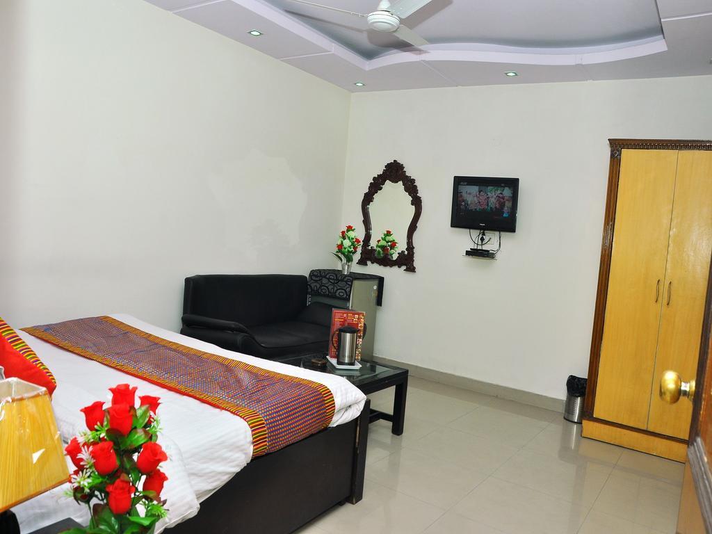 Royal Holidays Hotel