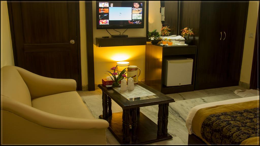 Radiance Hotel 2*