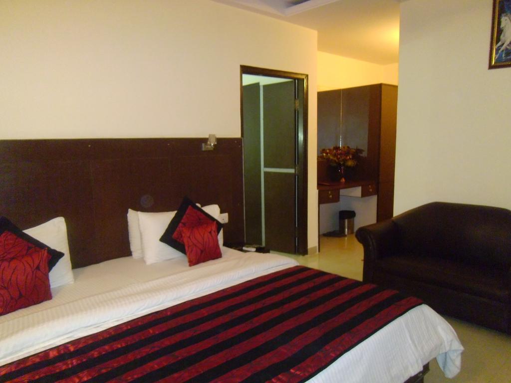 Hotel Airport Vishal Residency New Delhi