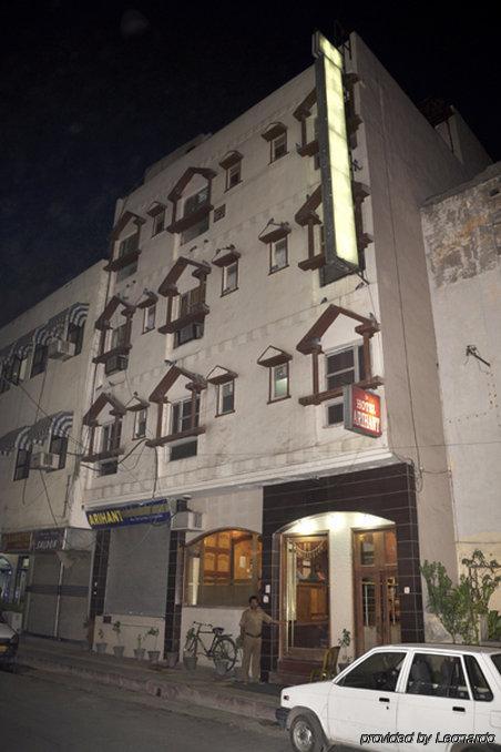 Arihant Inn-near Blk Hospital