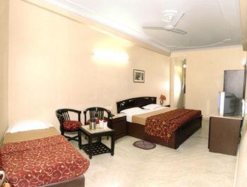 Treebo Trend Singh Sons Karol Bagh Hotel