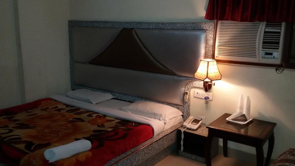 Tree Plaza 2* New Delhi