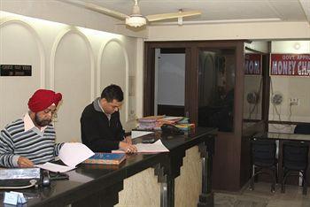 Vivek Hotel