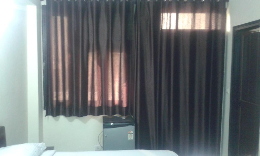 Hotel Charanpahari