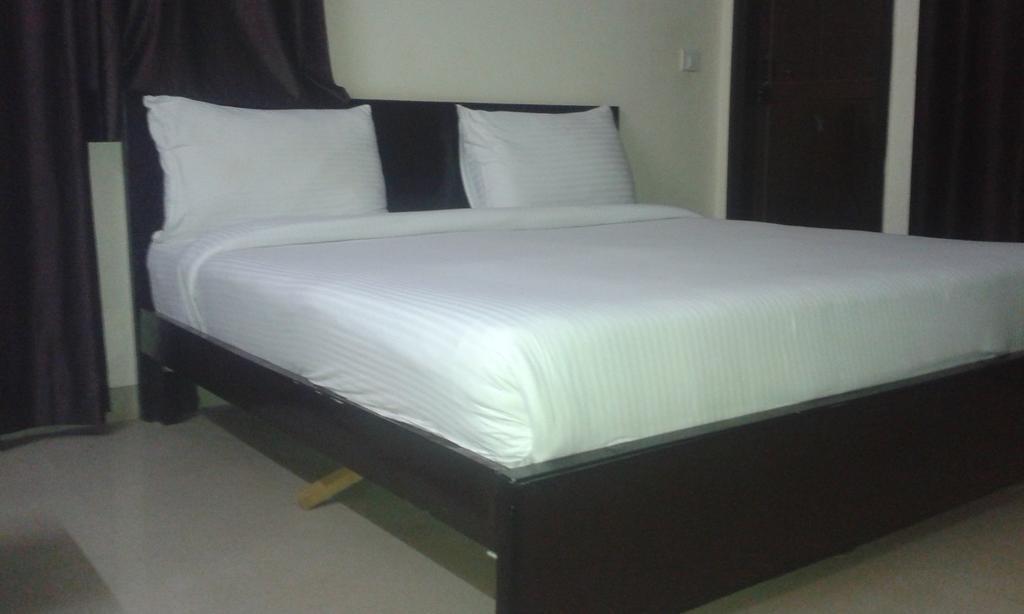 Charanpahari Hotel