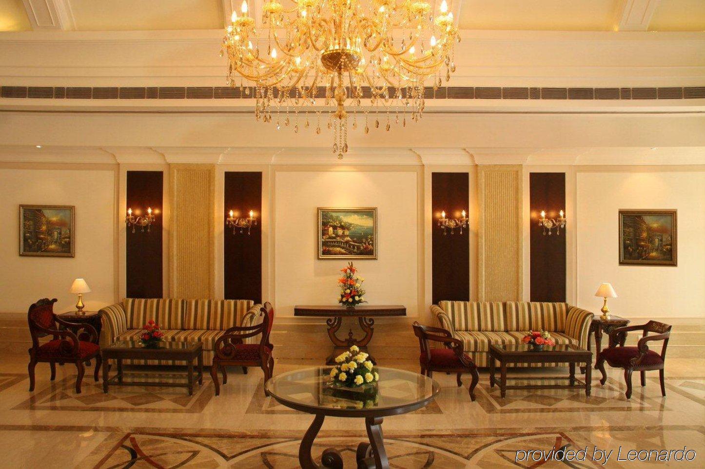 Resort Country & By Radisson, Delhi Satbari