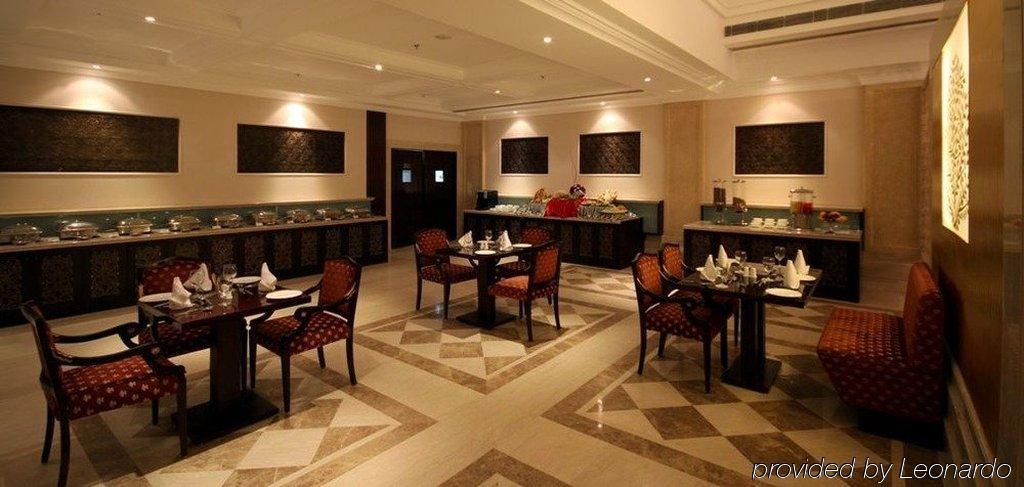 Country & By Radisson, Delhi Satbari Resort