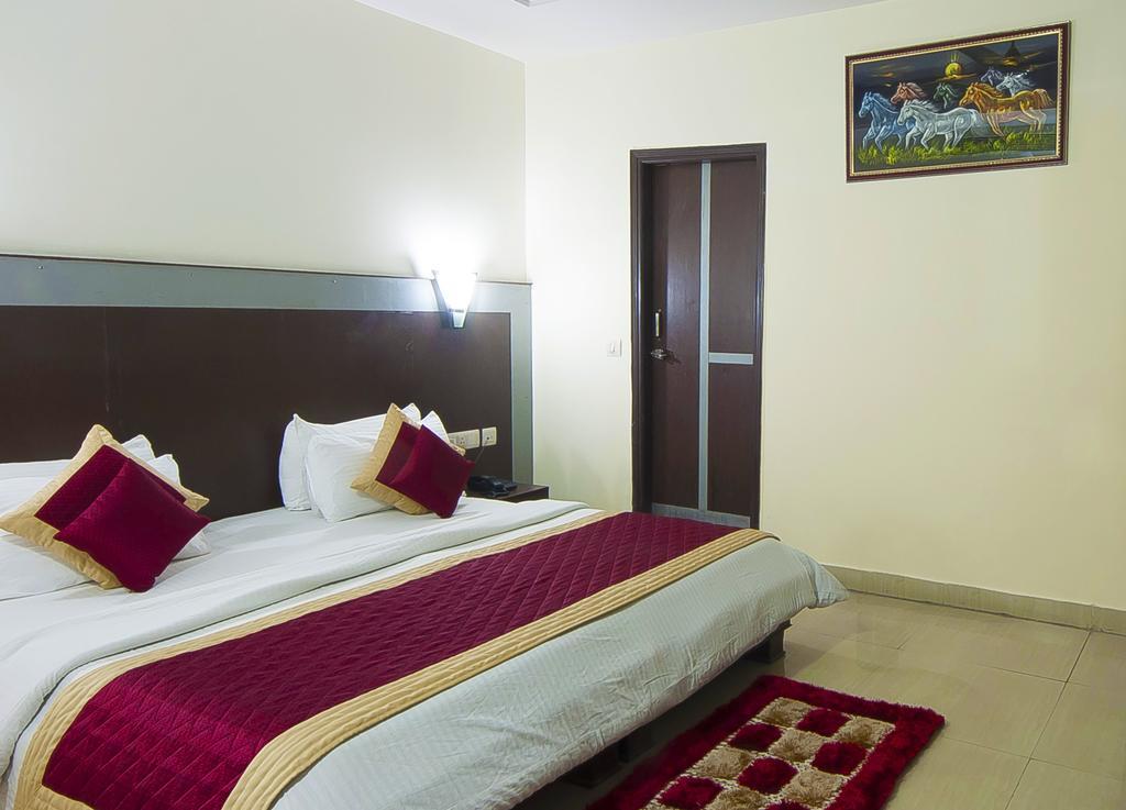 Airport Vishal Residency Hotel