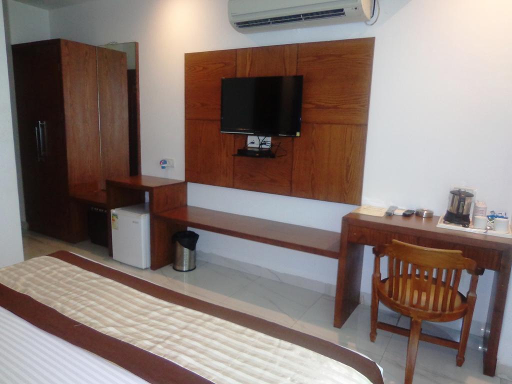 Excel Apartment