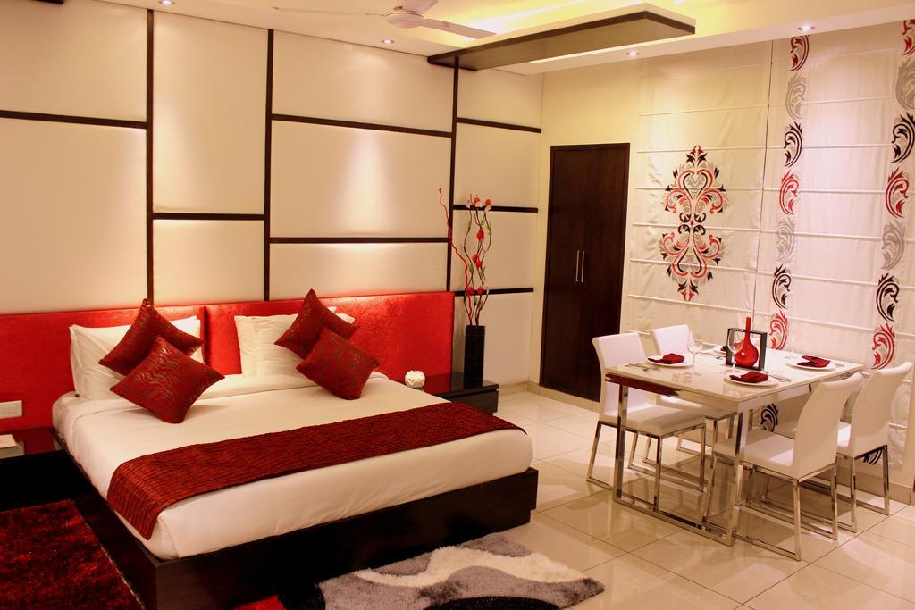 Amrapali Grand