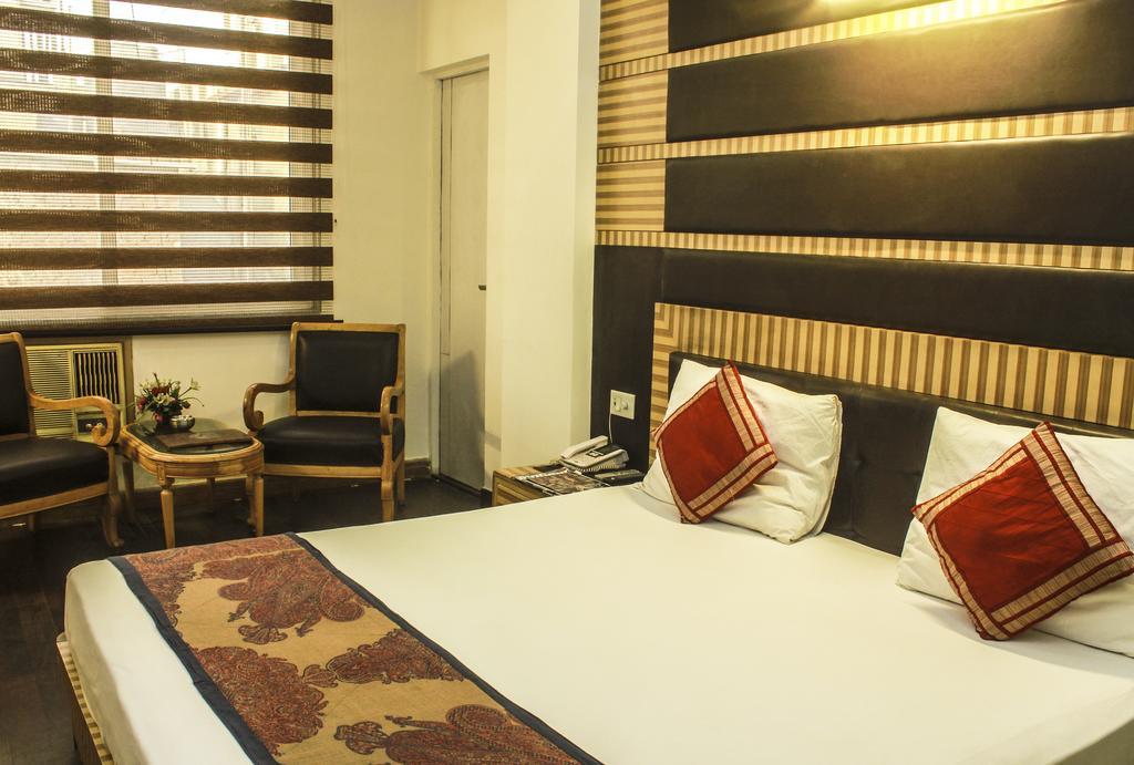 Arpit Palace Hotel