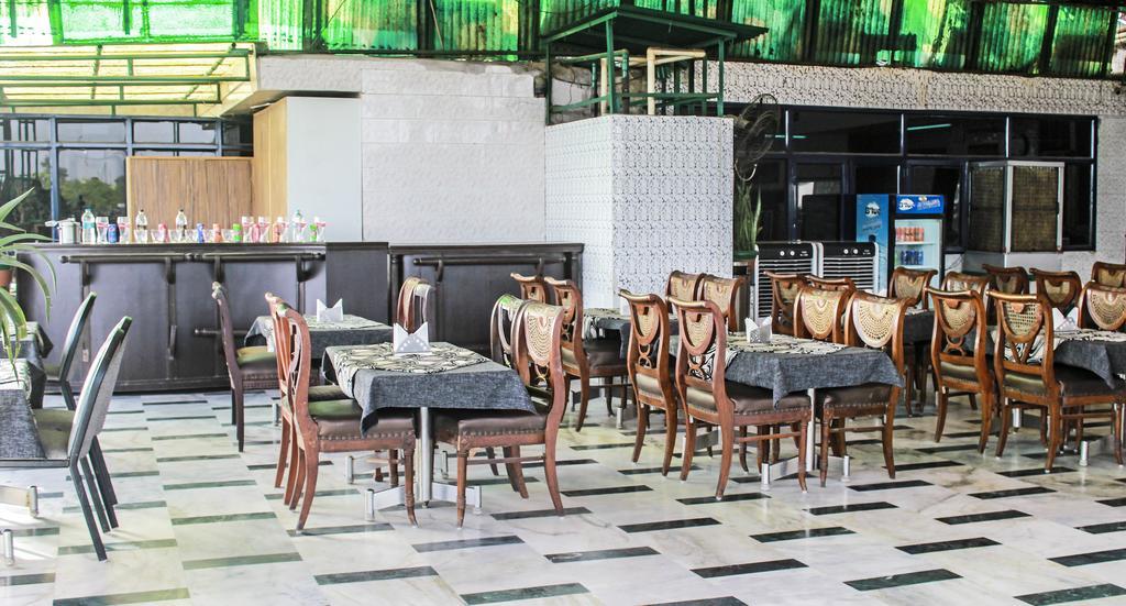 Arpit Palace Hotel