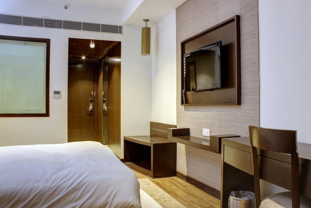 Aavaa Surya Continental New Delhi