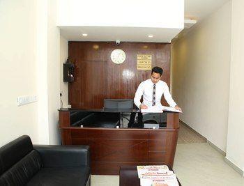Hotel Clayton Near Igi Airport Delhi 3*
