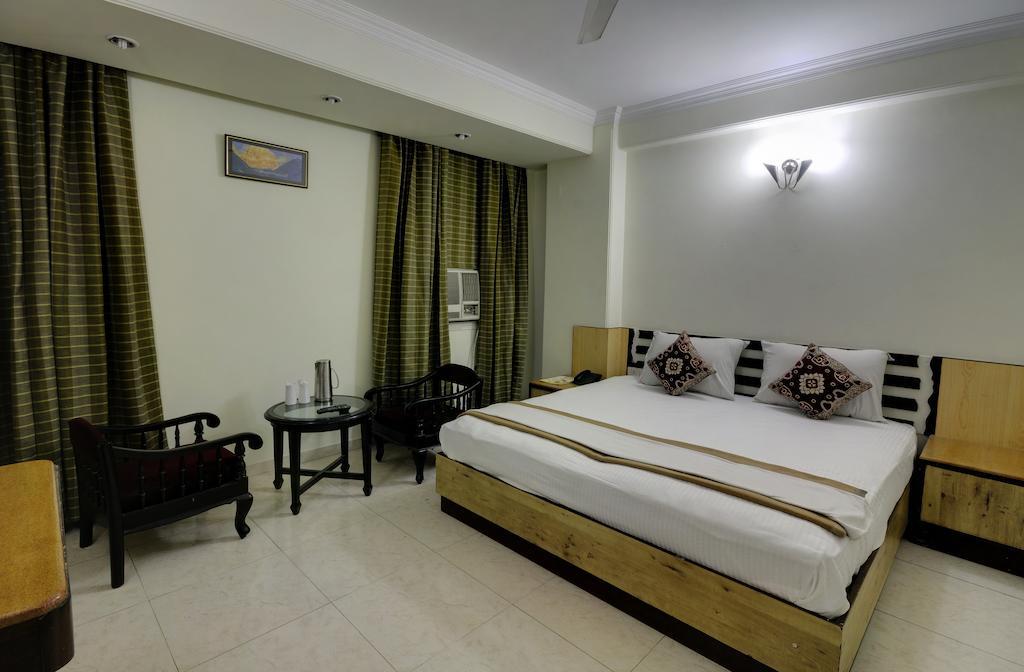 Capital O 2382 White House Continental Delhi (National Capital Territory of India)