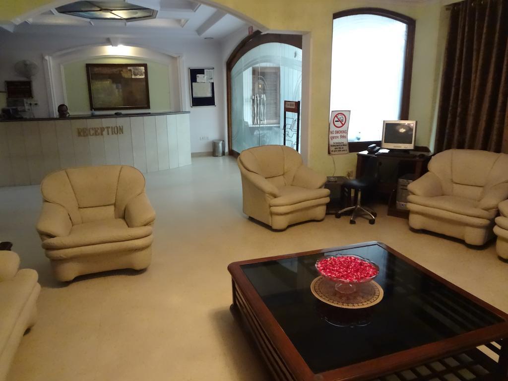 Hotel Pablas International, New Delhi, Near Metro 3*