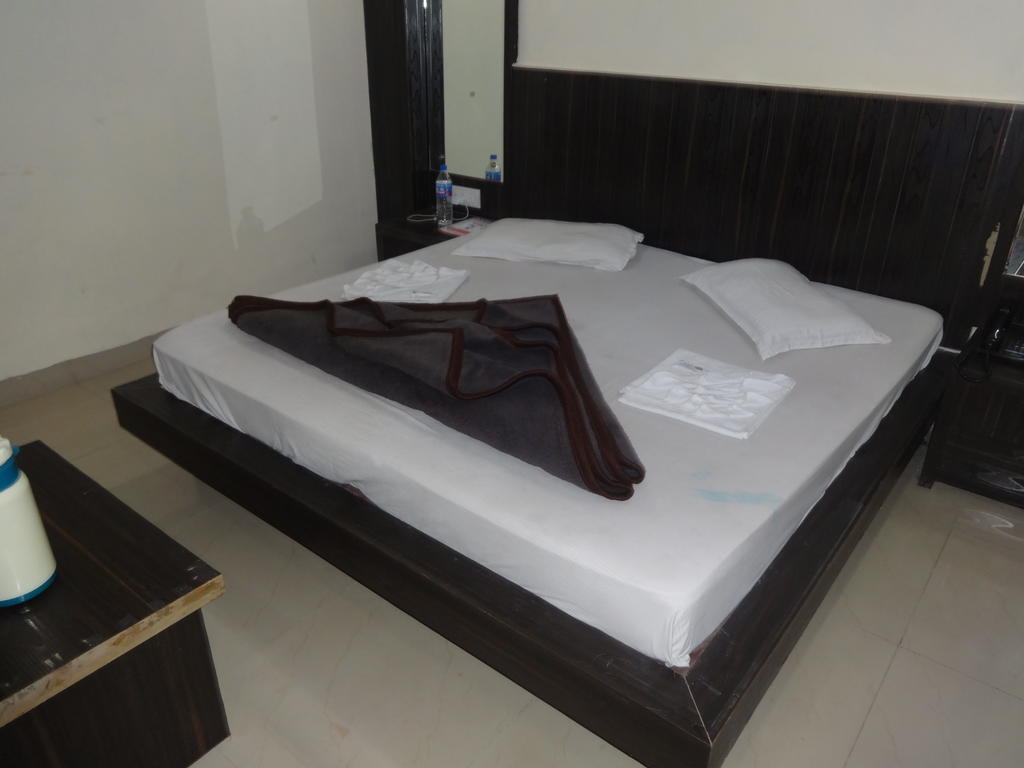 Hotel Surya Plaza New Delhi