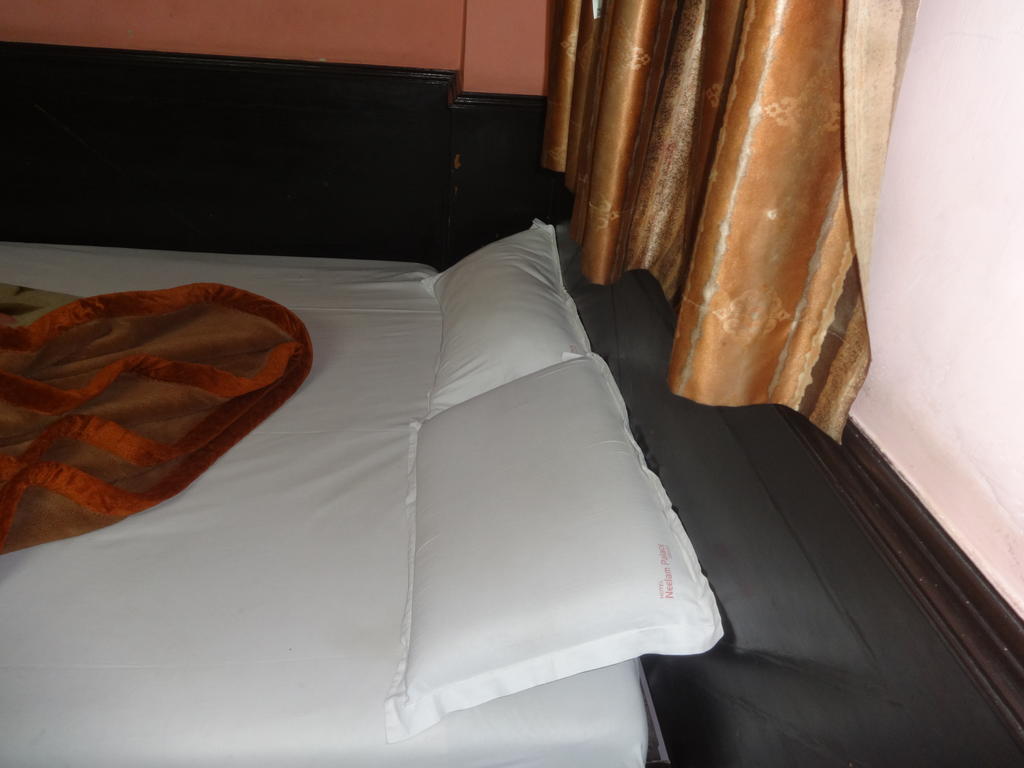 Flagship Hotel International Neelam Suites Near Jama Masjid New Delhi