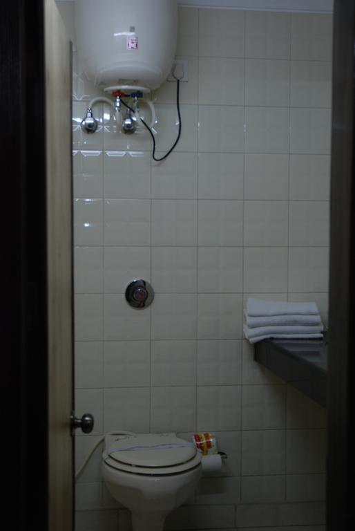 Hotel Capital O 2382 White House Continental 3*
