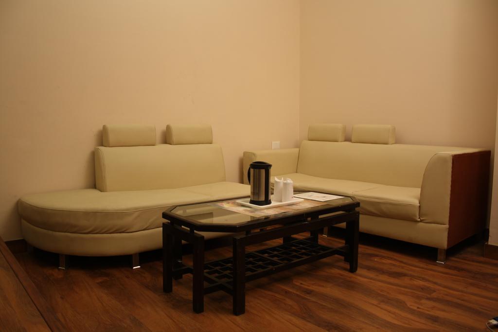 Hotel Apra New Delhi