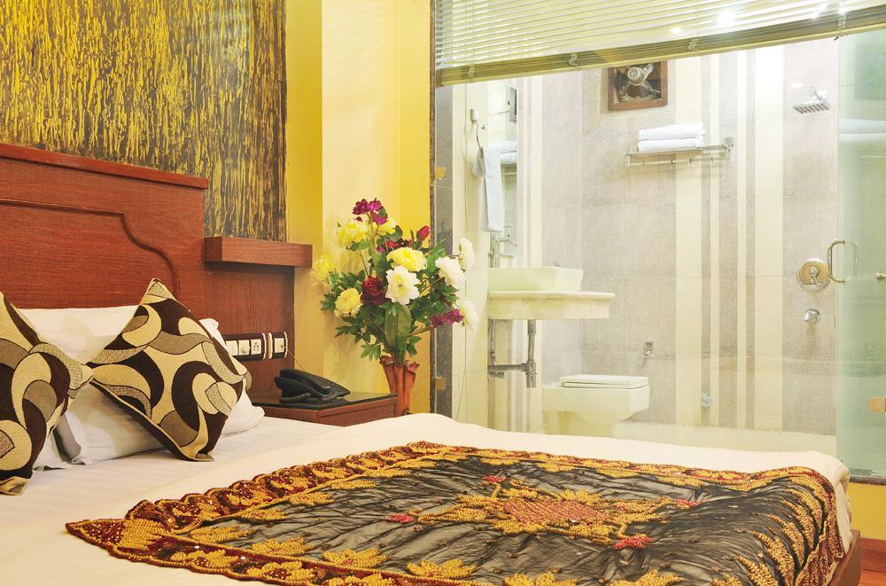 Hotel Shivdev International Near Railway Station