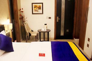 Hotel Oyo Peera Garhi New Delhi