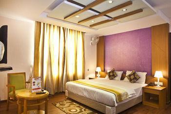 Hotel Oyo Rail Yatri Niwas 3*
