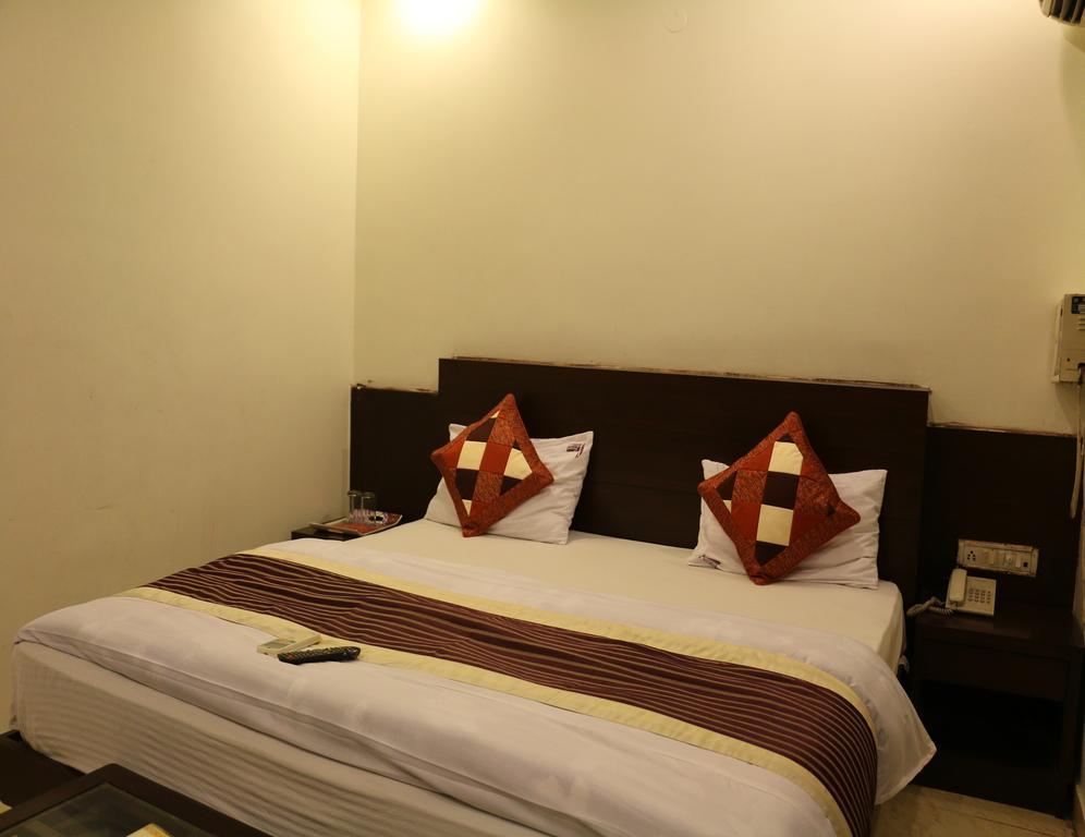 Hotel Seven Seas 2*