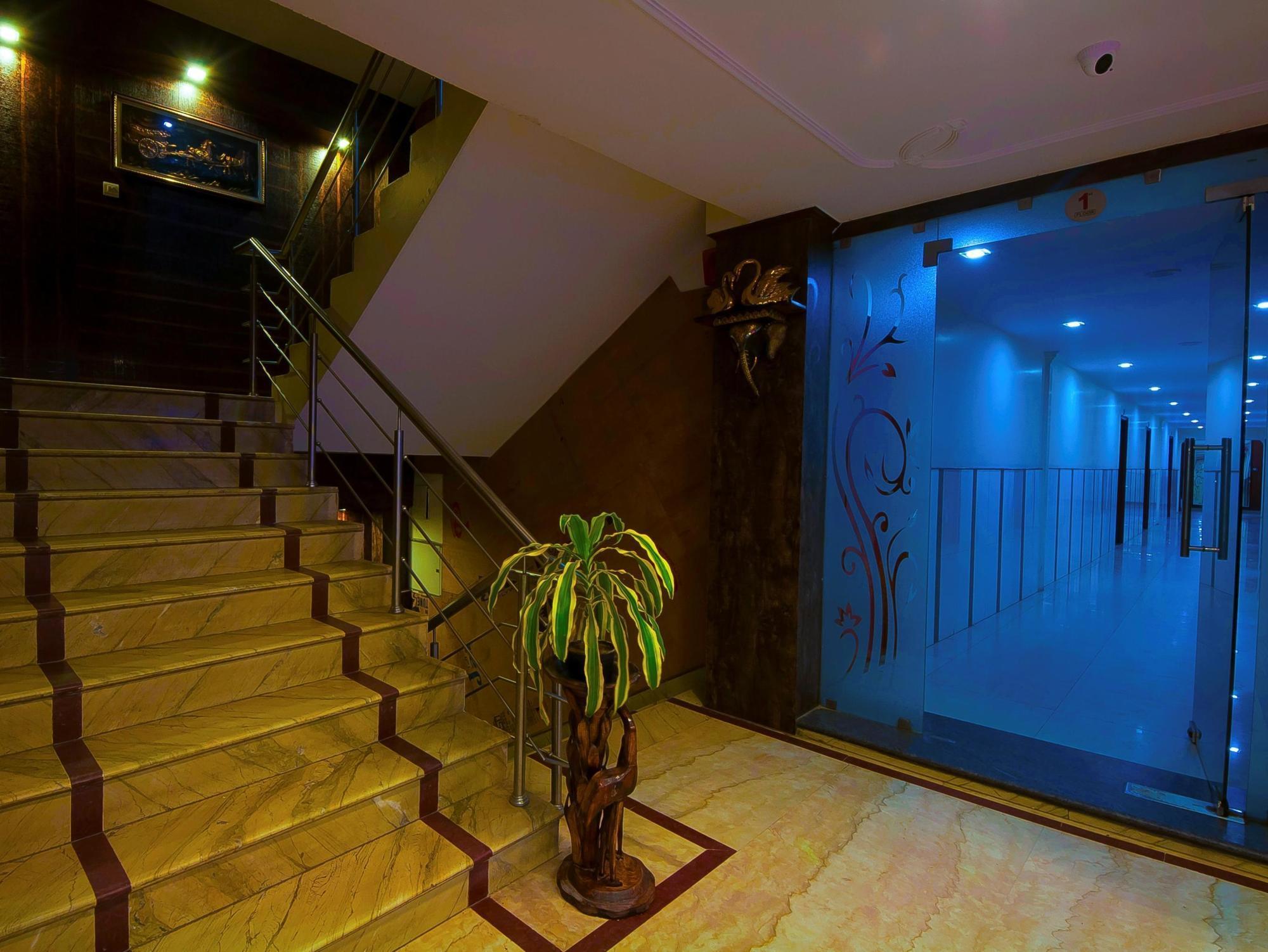 Hotel Airport Vishal Residency 3*