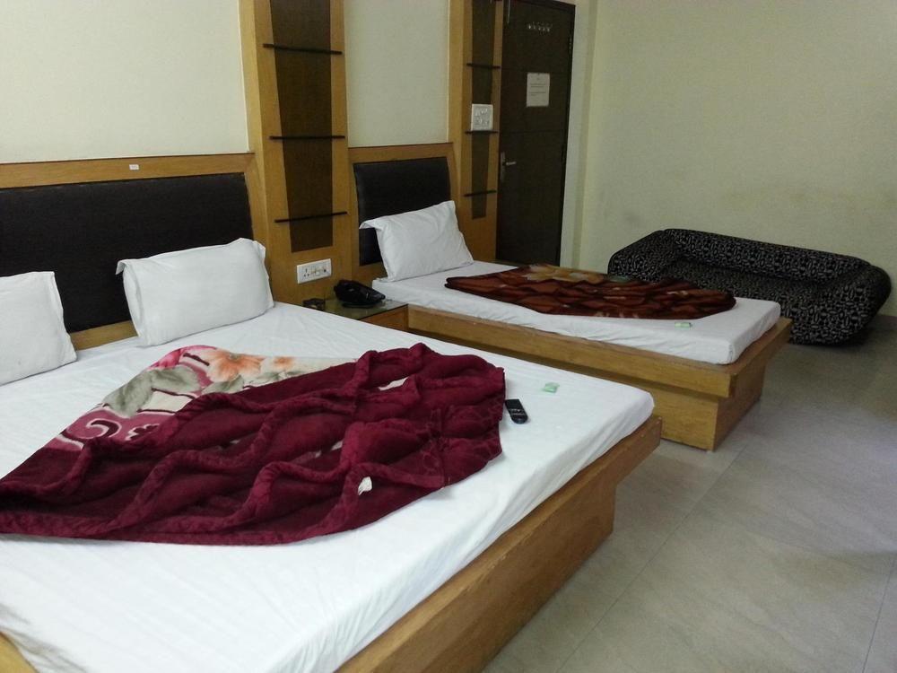 Hindustan- By Backpackers Heaven Nova Deli