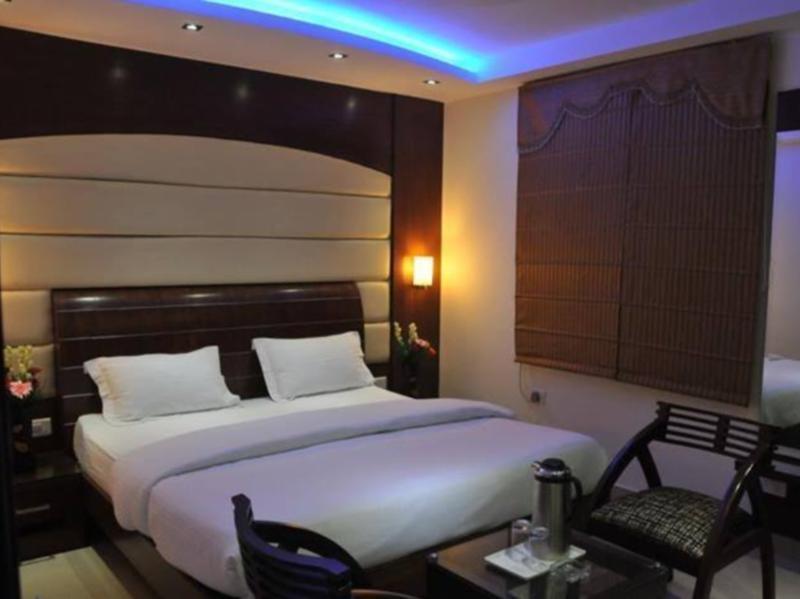 Hotel High 5 Land 2*