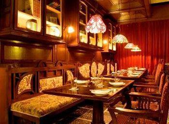 Broadway 3*