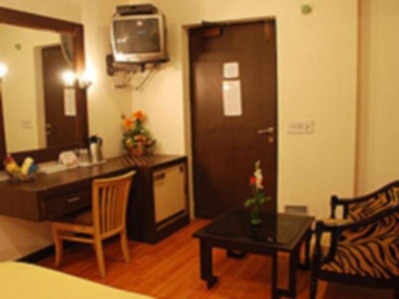 Amar Inn- Lajpat Nagar Market 4*