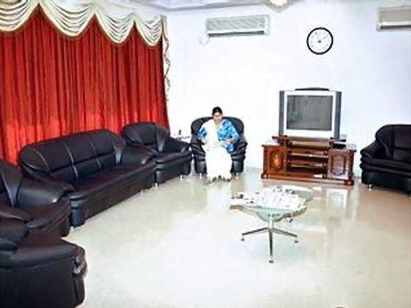 Hotel Pablas International, New Delhi, Near Metro 3*