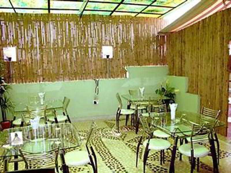 Pablas International, New Delhi, Near Metro