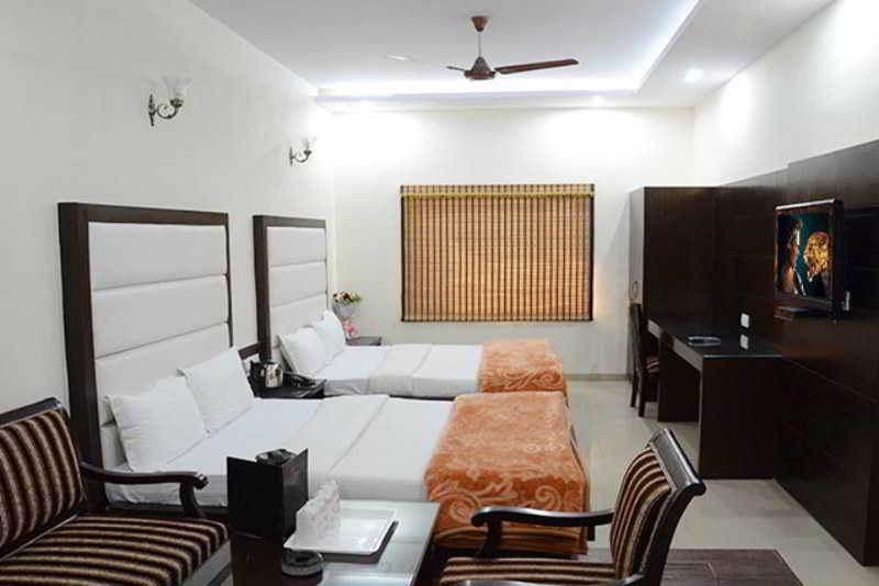 Mohan International 3* New Delhi