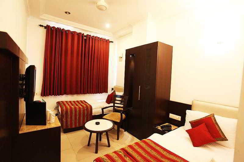 Chanchal Continental # Near To New Delhi Station # Family Hotel # Customer'S Choice Hotel # Tourist Places Nearby - Red Fort, Jama Masjid, India Gate 3* New Delhi