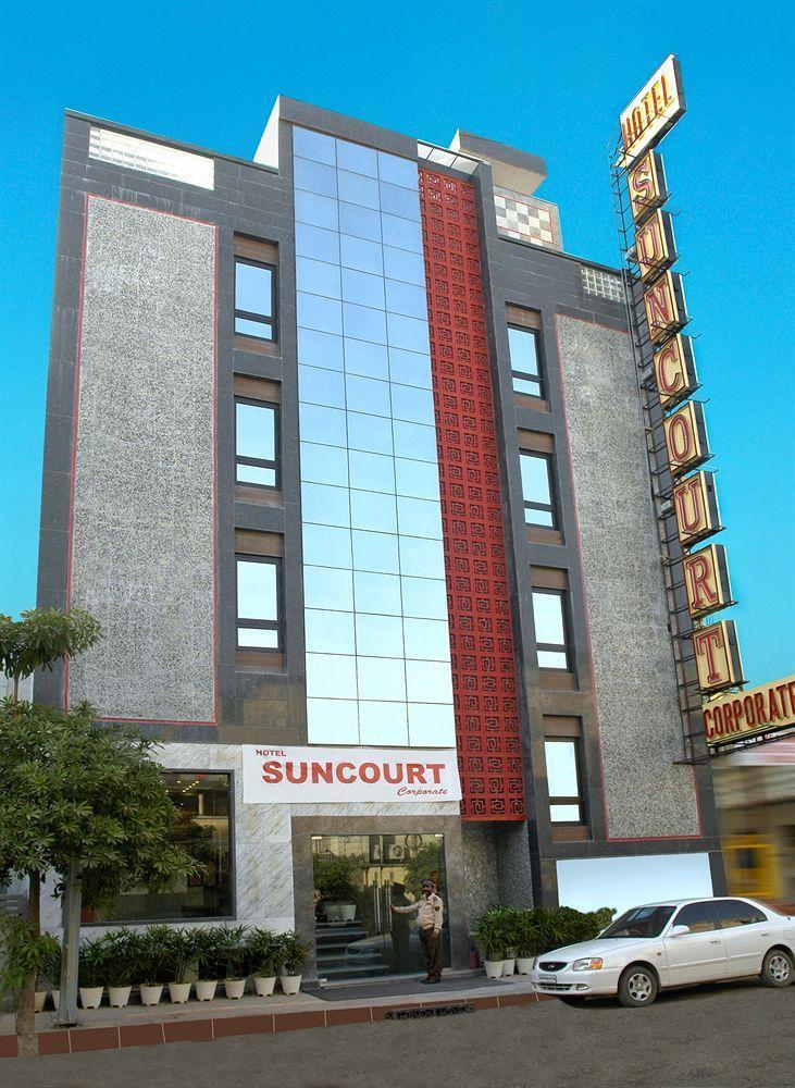 Suncourt Corporate Hotel 3*