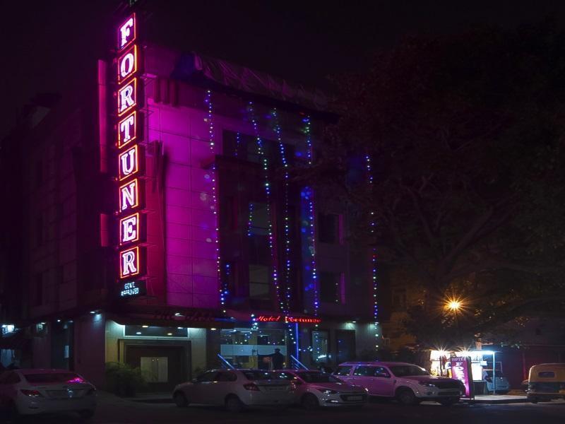 Fortuner Karol Bagh Just 1 Km From New Railway Station 4*