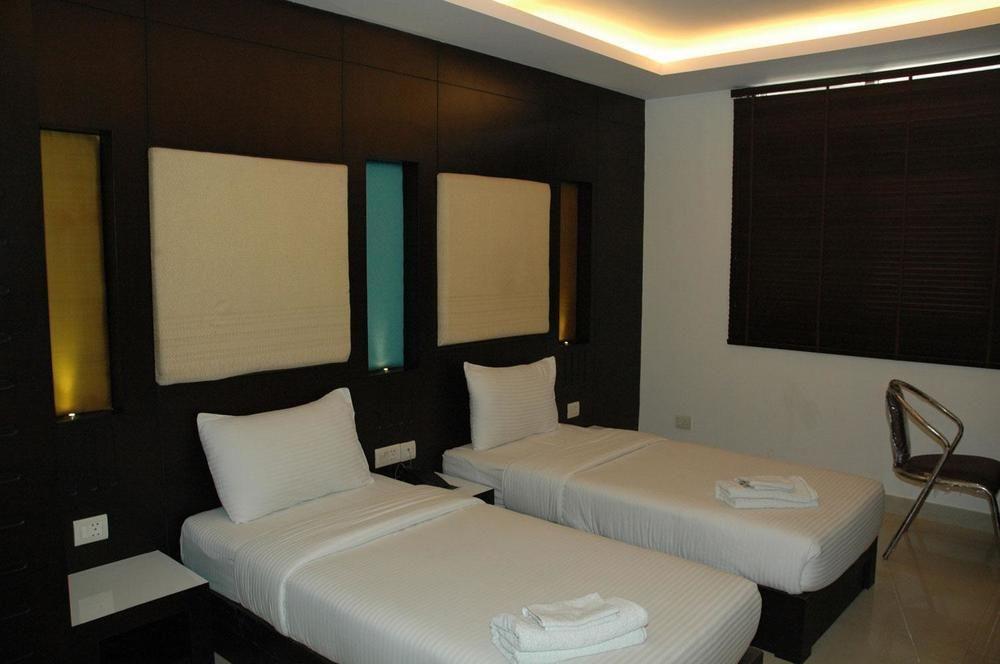 Swaran Palace 4*