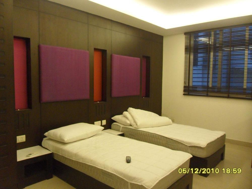 Swaran Palace 4*
